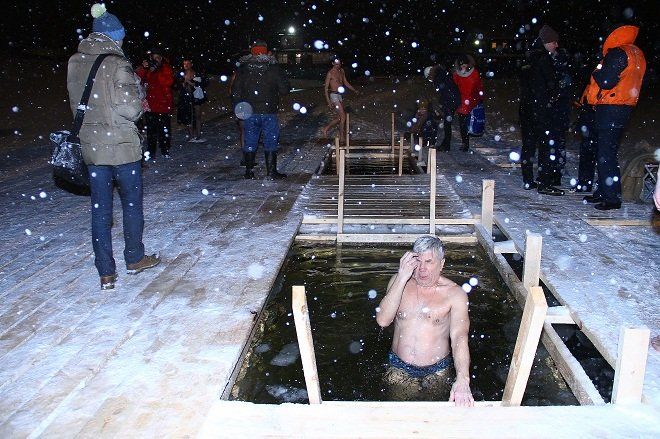 Как нижегородцы праздновали Крещение: большой фоторепортаж - фото 13