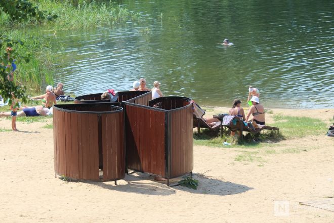 Спасение от адского пекла: фоторепортаж с пляжей Нижнего Новгорода - фото 46