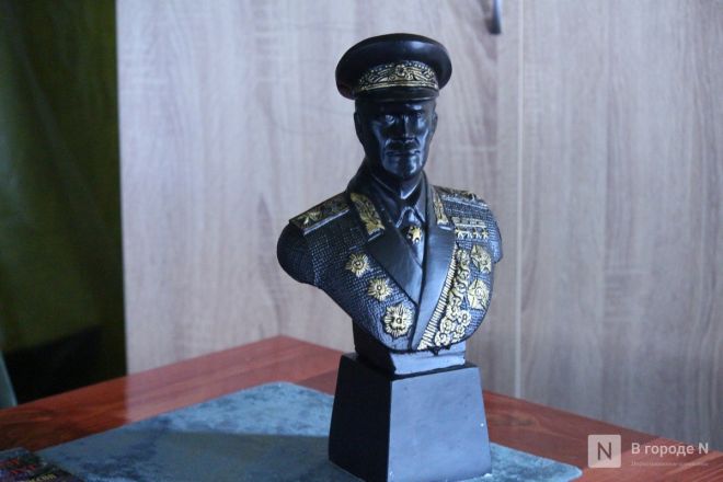 Танк-мангал и деревянные иконы: фоторепортаж с новой выставки от заключенных в Нижнем Новгороде - фото 78