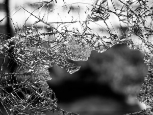 Водитель иномарки погиб при столкновении с припаркованным ВАЗом в Урене