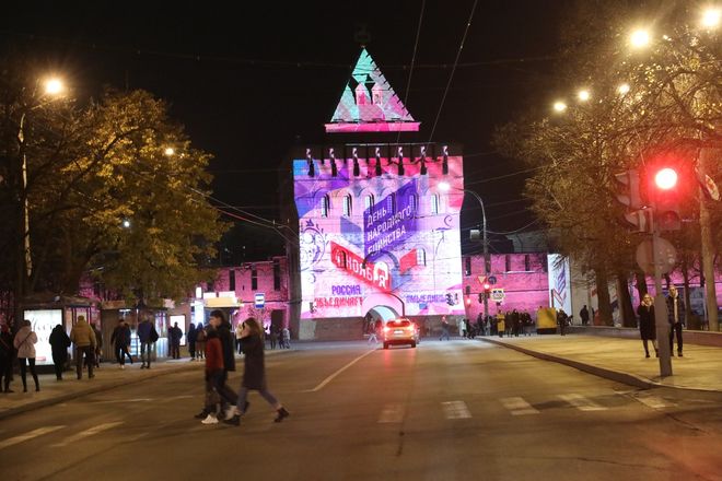 Появились фото праздничной инсталляции на Нижегородском кремле - фото 5