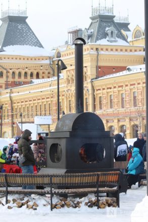 С блинами и в сугробах: как прошла Масленица в Нижнем Новгороде — фоторепортаж - фото 56
