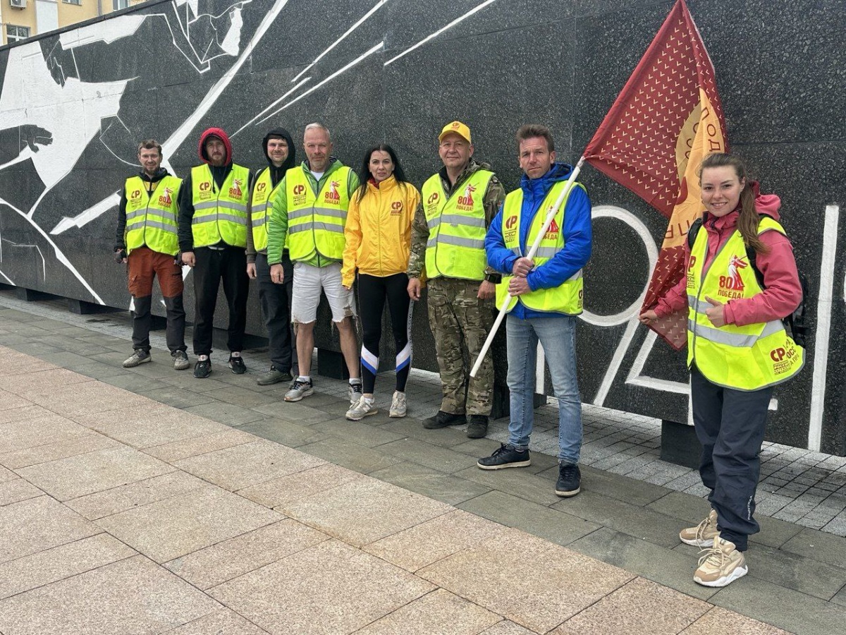 Депутата Гриневич приняла участие в велопробеге в честь 80-летия Победы - фото 1