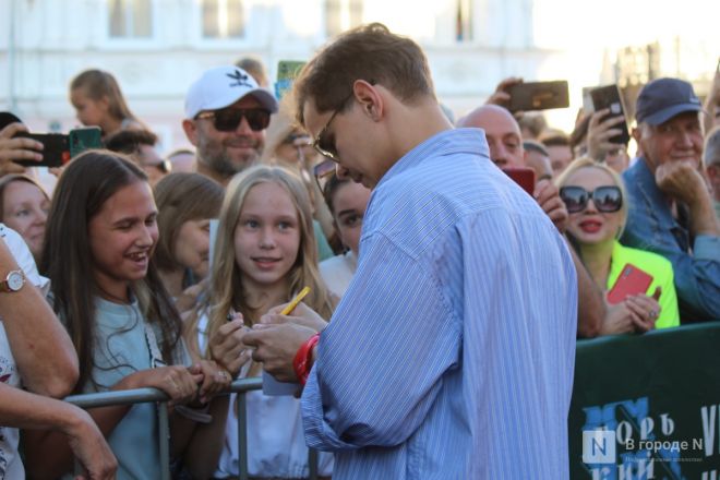 Звезды в Нижнем: фоторепортаж с открытия &laquo;Горький fest&raquo; - фото 13