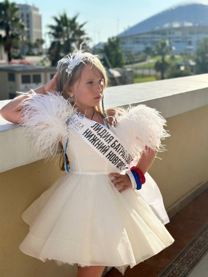 Юная нижегородка Лидия Батракова завоевала Гран-при на конкурсе красоты в Сочи - фото 2