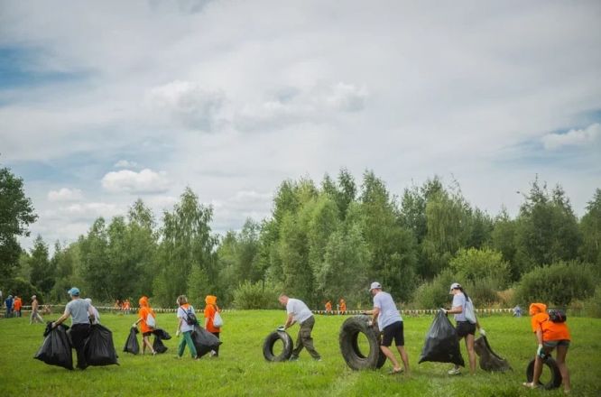 Нижегородские волонтеры очистили берег Пермяковского озера в рамках акции &laquo;360&raquo; компании En+ Group - фото 4