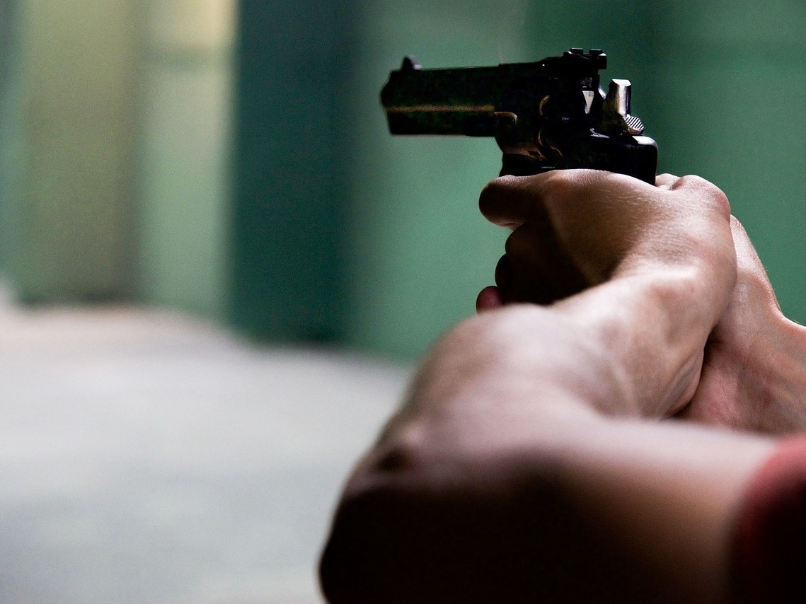 Нижегородец случайно выстрелил в жену из самодельного боевого пистолета - фото 1