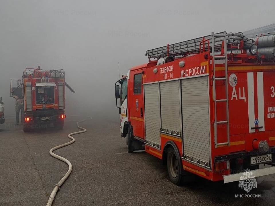 Спасатель умер после крупного пожара на Бекетова в Нижнем Новгороде - фото 1