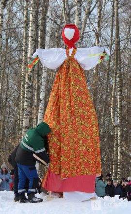 С блинами и в сугробах: как прошла Масленица в Нижнем Новгороде — фоторепортаж - фото 52