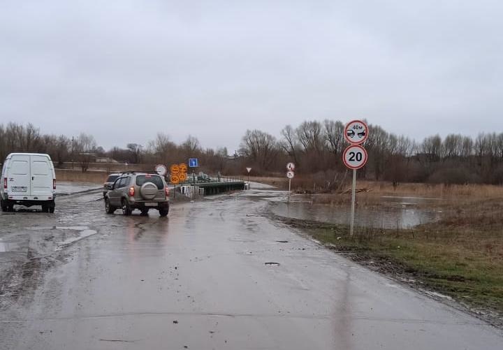 Низководный мост через Пьяну затопило в Сергачском районе - фото 2