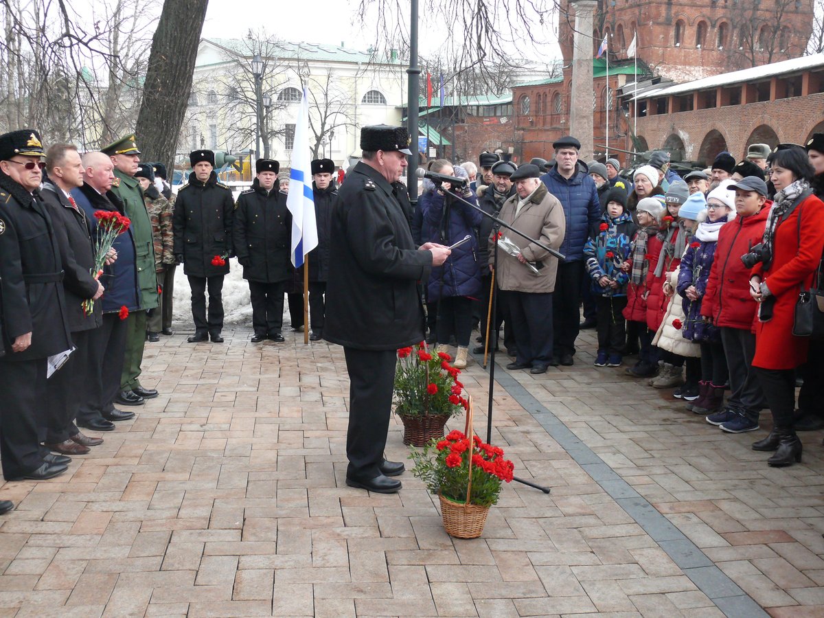 Память моряков-подводников почтили в Нижегородском кремле - фото 1