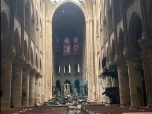 Наталья Водянова опубликовала фото Собора Парижской Богоматери после пожара