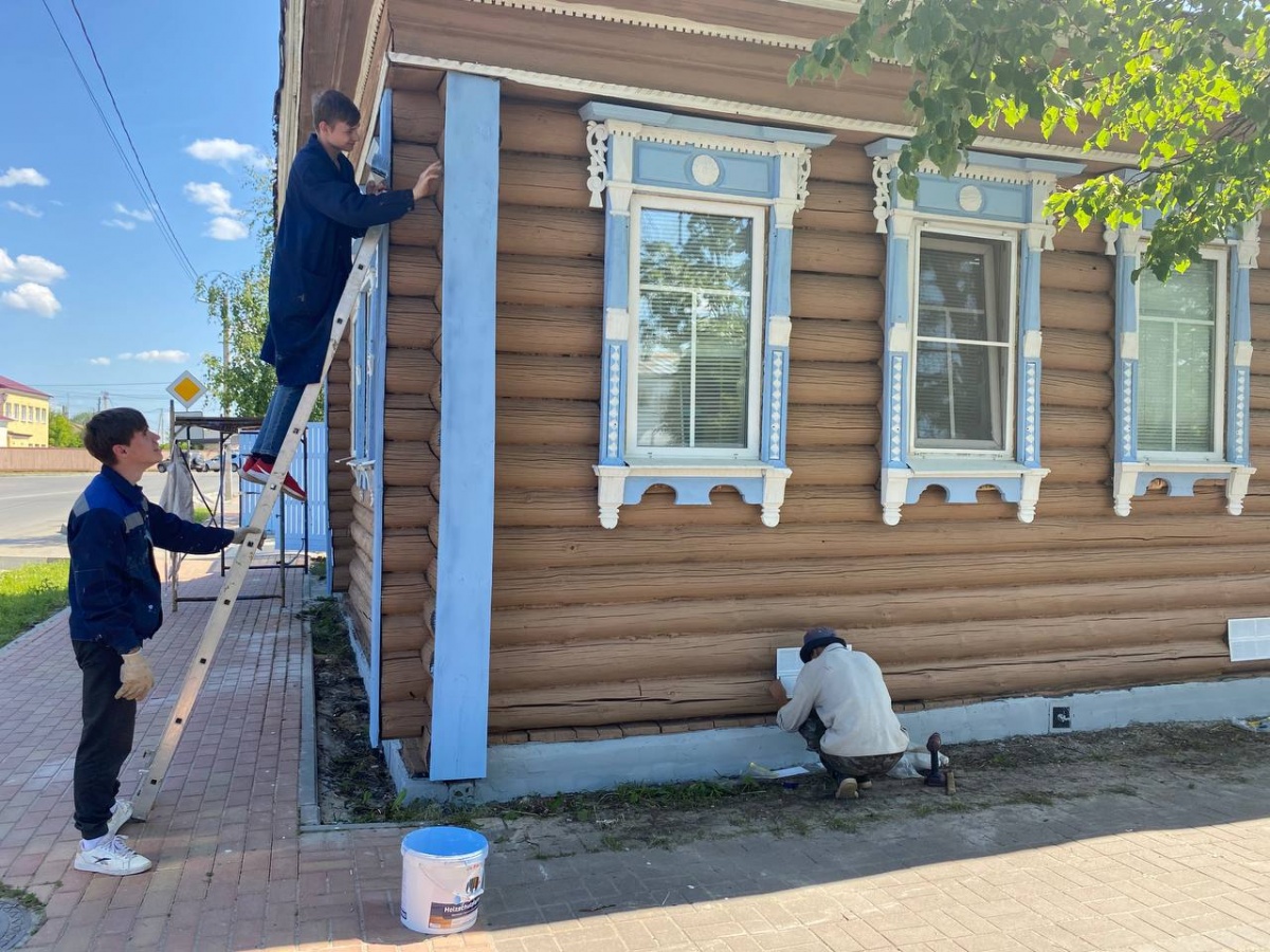 Волонтеры восстановили первый исторический дом в центре Семенова - фото 1