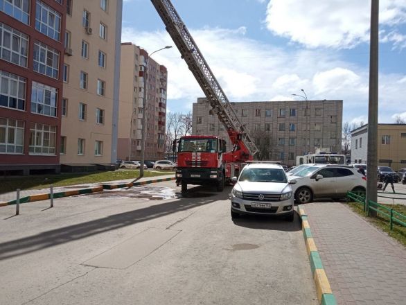 Более 30 человек эвакуировали из-за пожара в многоэтажке в Советском районе - фото 2