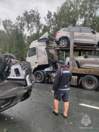 Опубликованы фото смертельного ДТП на М-12 в Нижегородской области - фото 3