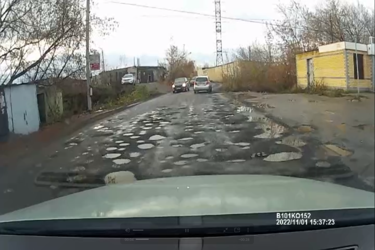 Нижегородцы возмущены состоянием проезда на улице Комсомольской - фото 1