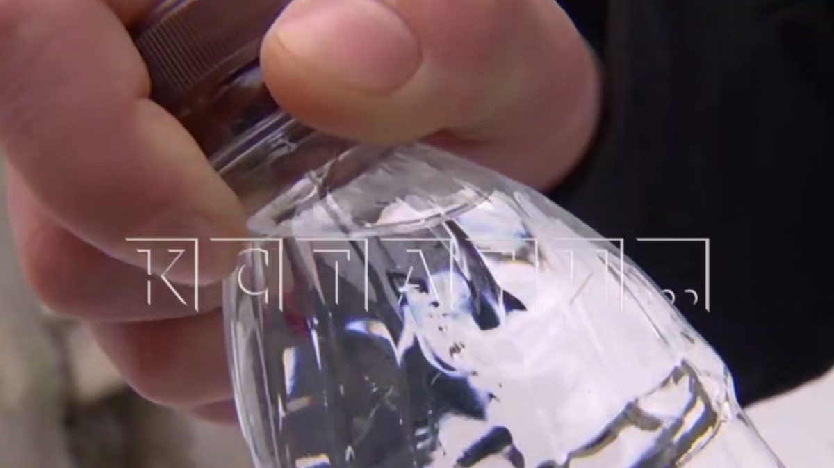 &laquo;Люди умирают&raquo;: ядовитый алкоголь продают в многоэтажке в Сормове - фото 1