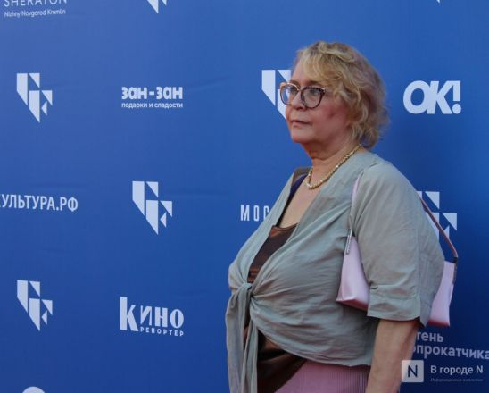 Знаменитости здесь: фоторепортаж с открытия &laquo;Горький fest&raquo; в Нижнем Новгороде - фото 106