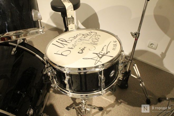 Гитара Высоцкого и барабан &laquo;Любэ&raquo;: музей музыки открылся в Нижнем Новгороде - фото 43
