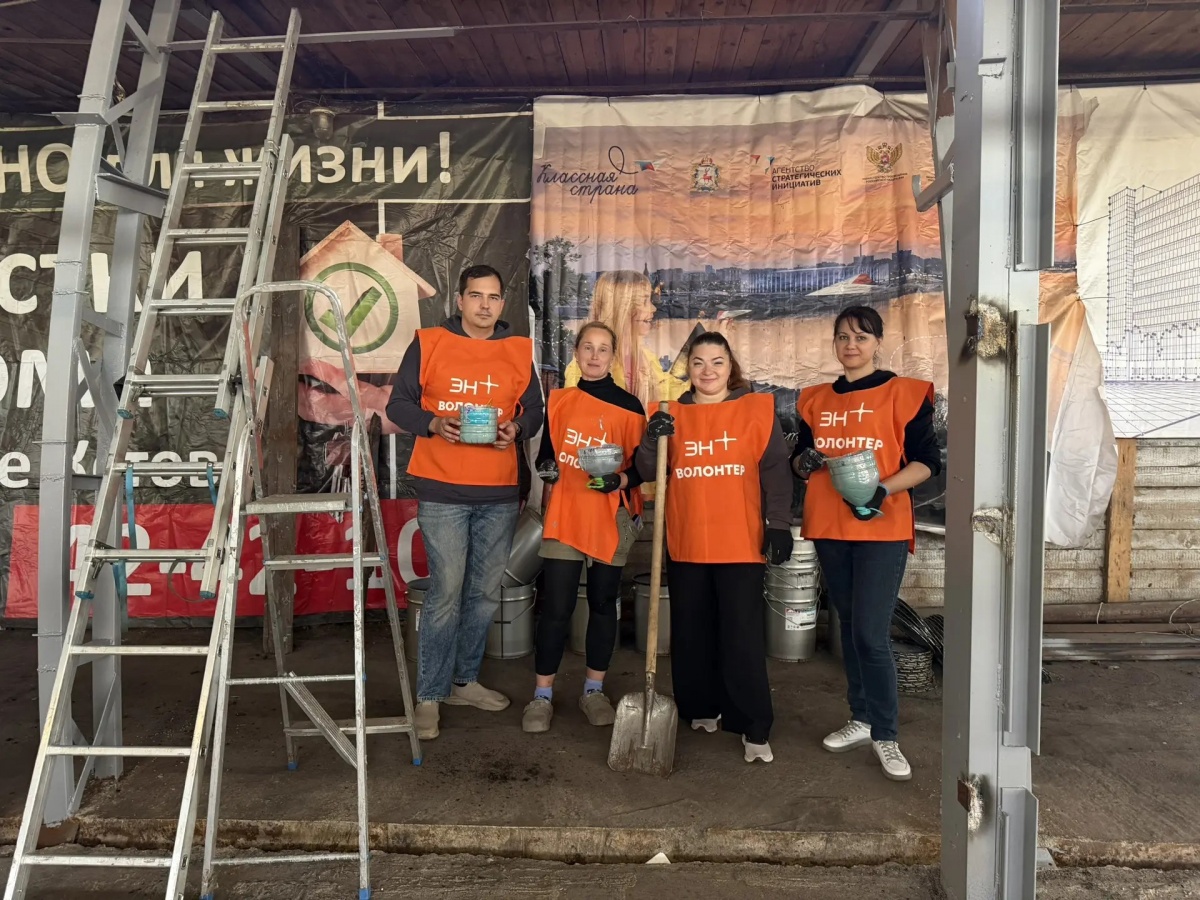 Энергия добрых дел: корпоративные волонтеры Эн+ помогают восстанавливать конно-спортивный клуб после пожара - фото 1