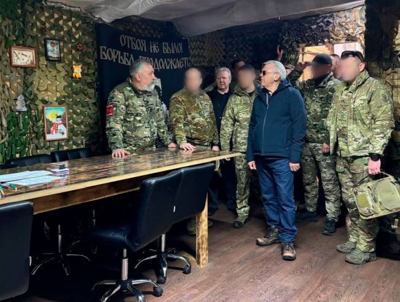 Нижегородские депутаты посетили бойцов в зоне СВО - фото 1