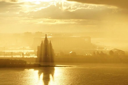 Солнечный дождь на Стрелке: опубликованы &laquo;космические&raquo; фотографии Нижнего Новгорода