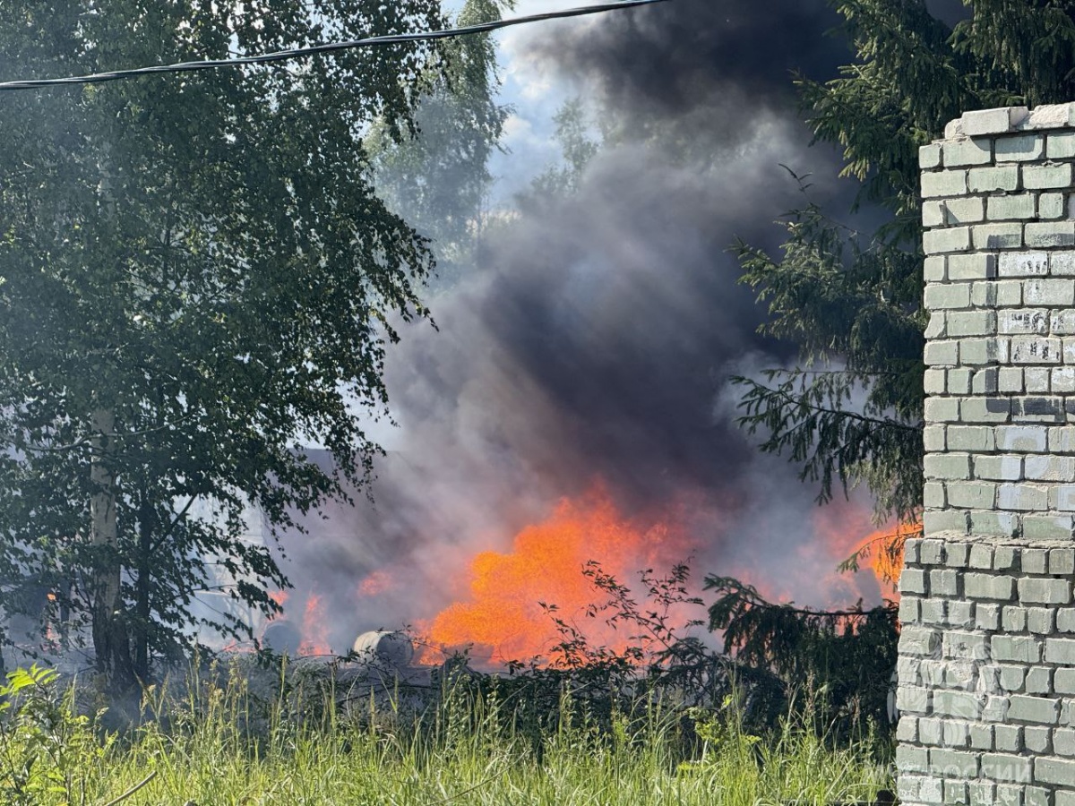 Названа причина мощного пожара на заводе &laquo;Заря&raquo; в Дзержинске - фото 1