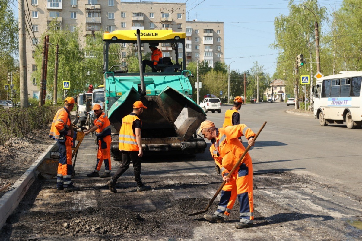 240 млн рублей выделено на ремонт 11 километров дорог в Дзержинске - фото 1