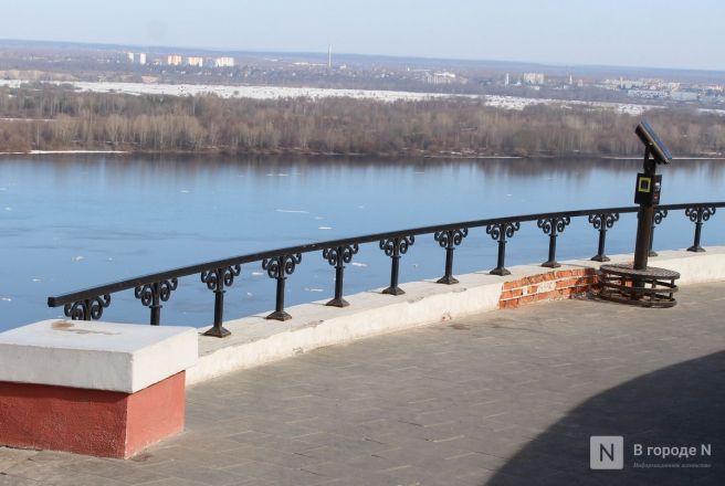 Трещит по швам: как выглядит центр Нижнего Новгорода после аномальной зимы — фоторепортаж - фото 63