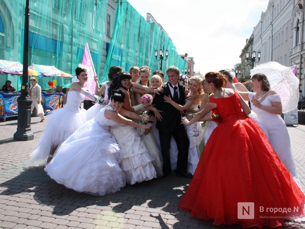 Женить только привитых молодоженов будут в Нижегородской области  - фото 1