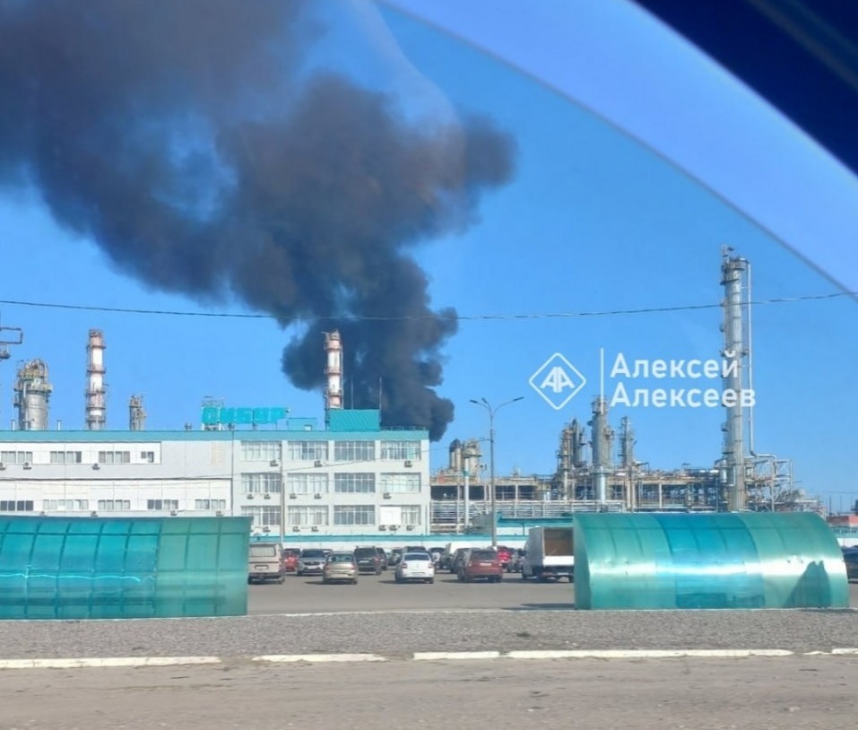 Густой черный дым заметили на Автозаводском шоссе под Дзержинском - фото 2