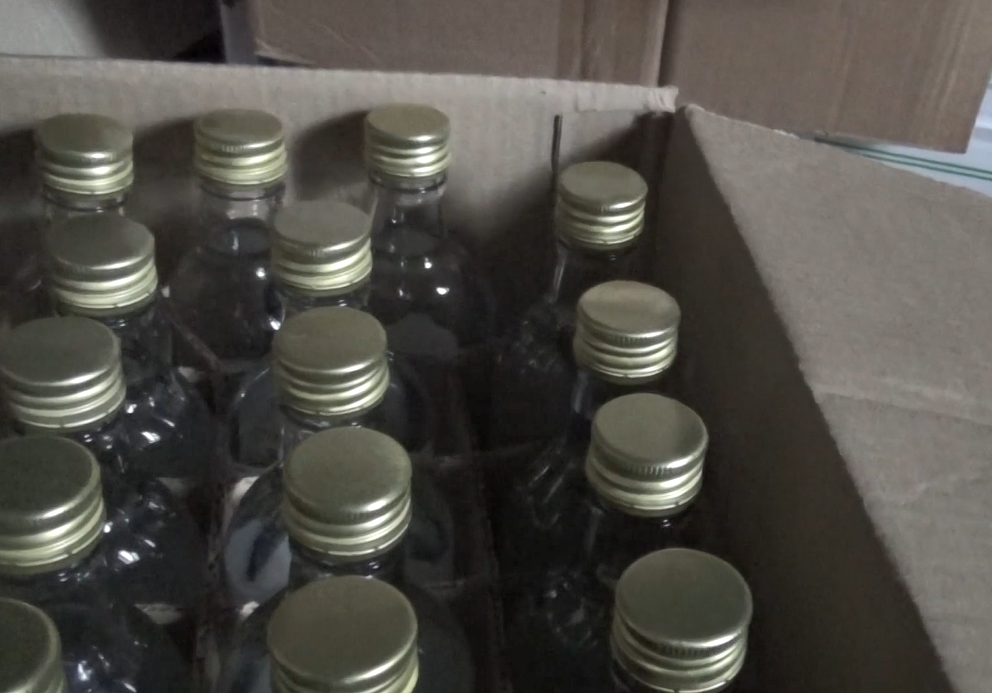 Более 120 тысяч литров поддельного алкоголя изъяли в Нижегородской области