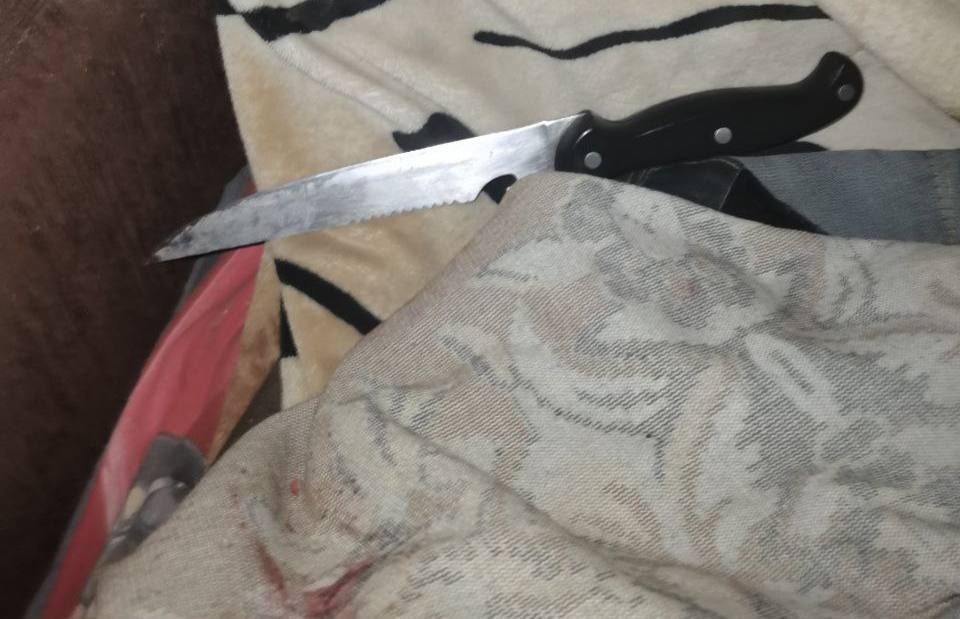 Мужчина устроил кровавую поножовщину в квартире в Нижнем Новгороде - фото 1