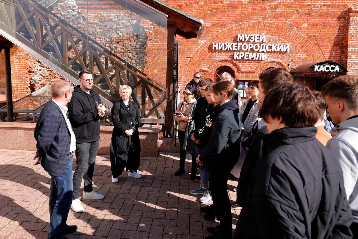 Беркович поработал экскурсоводом в Нижегородском кремле - фото 1