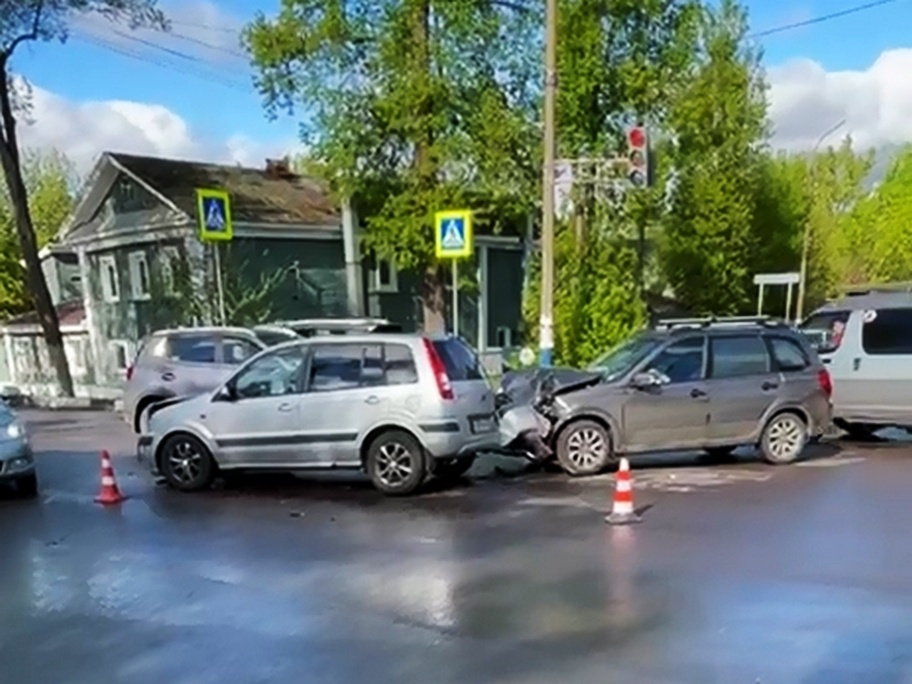 Озвучены подробности ДТП с четырьмя пострадавшими  в Арзамасе - фото 1