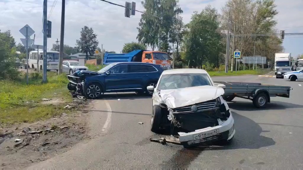 Четыре человека пострадали в ДТП на М-7 в Нижегородской области - фото 1