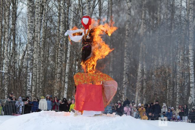 С блинами и в сугробах: как прошла Масленица в Нижнем Новгороде — фоторепортаж - фото 144